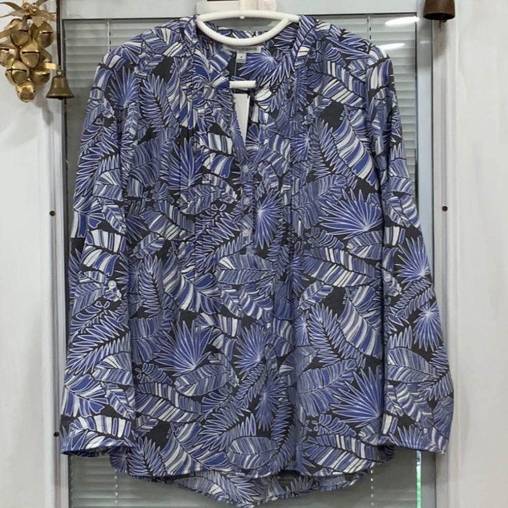 NWT NOTATIONS TOP. SMALL